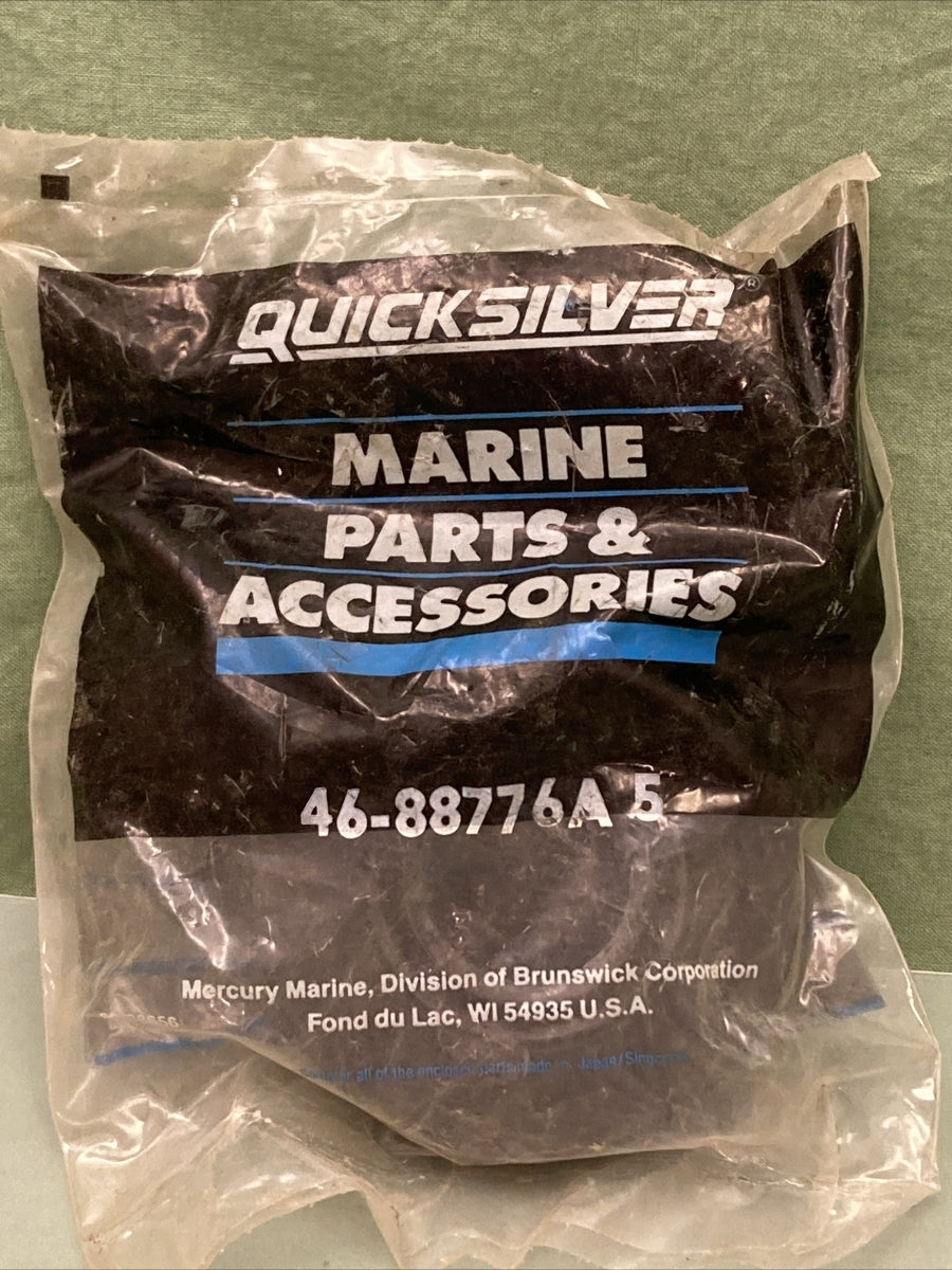 NEW GENUINE MERCURY QUICKSILVER 46-88776A5 WATER PUMP BASE