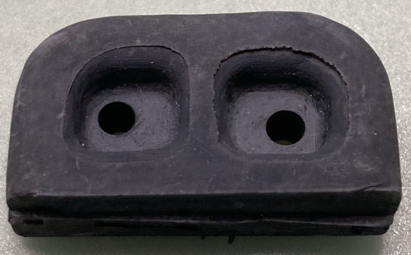 NEW GENUINE KAWASAKI 16136-005 GROMMET OVERFLOW PIPE