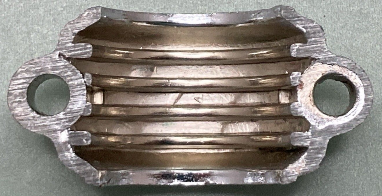 NEW GENUINE KAWASAKI 23051-042 BRACKET TURN SIGNAL