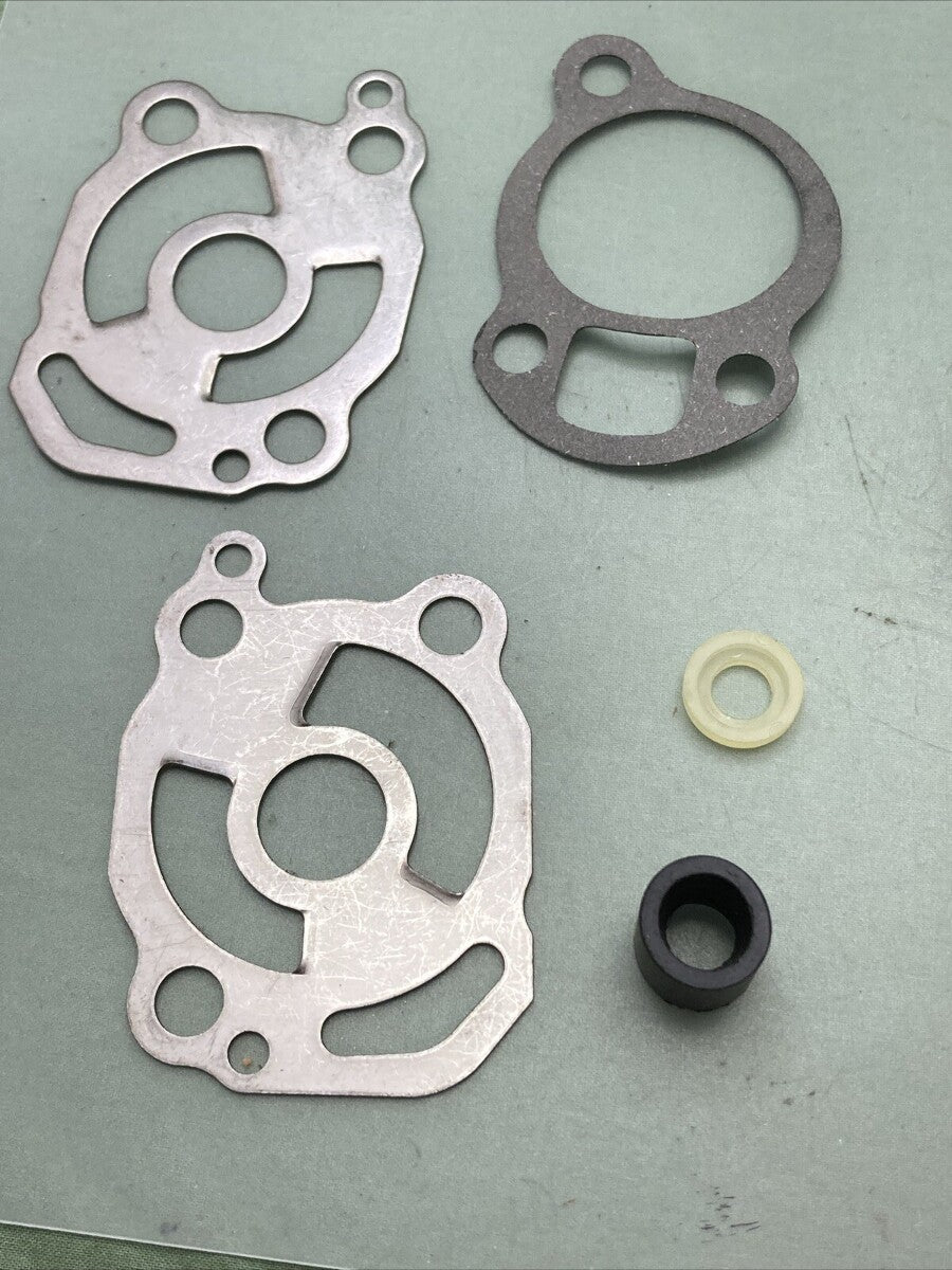 NEW GENUINE MERCURY QUICKSILVER 46-60365A1 WATER PUMP, INCOMPLETE KIT