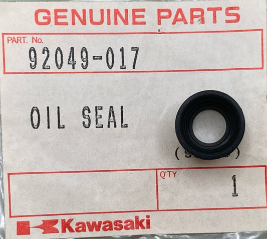 QTY 2 NEW GENUINE KAWASAKI 92049-017 OIL SEAL, VALVE