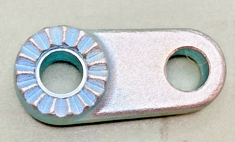 NEW GENUINE KAWASAKI 34007-009 BRACKET-FOOTREST BAR