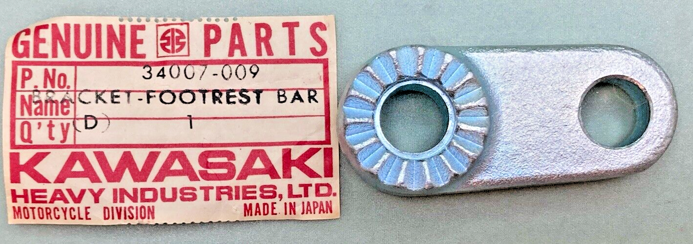 NEW GENUINE KAWASAKI 34007-009 BRACKET-FOOTREST BAR