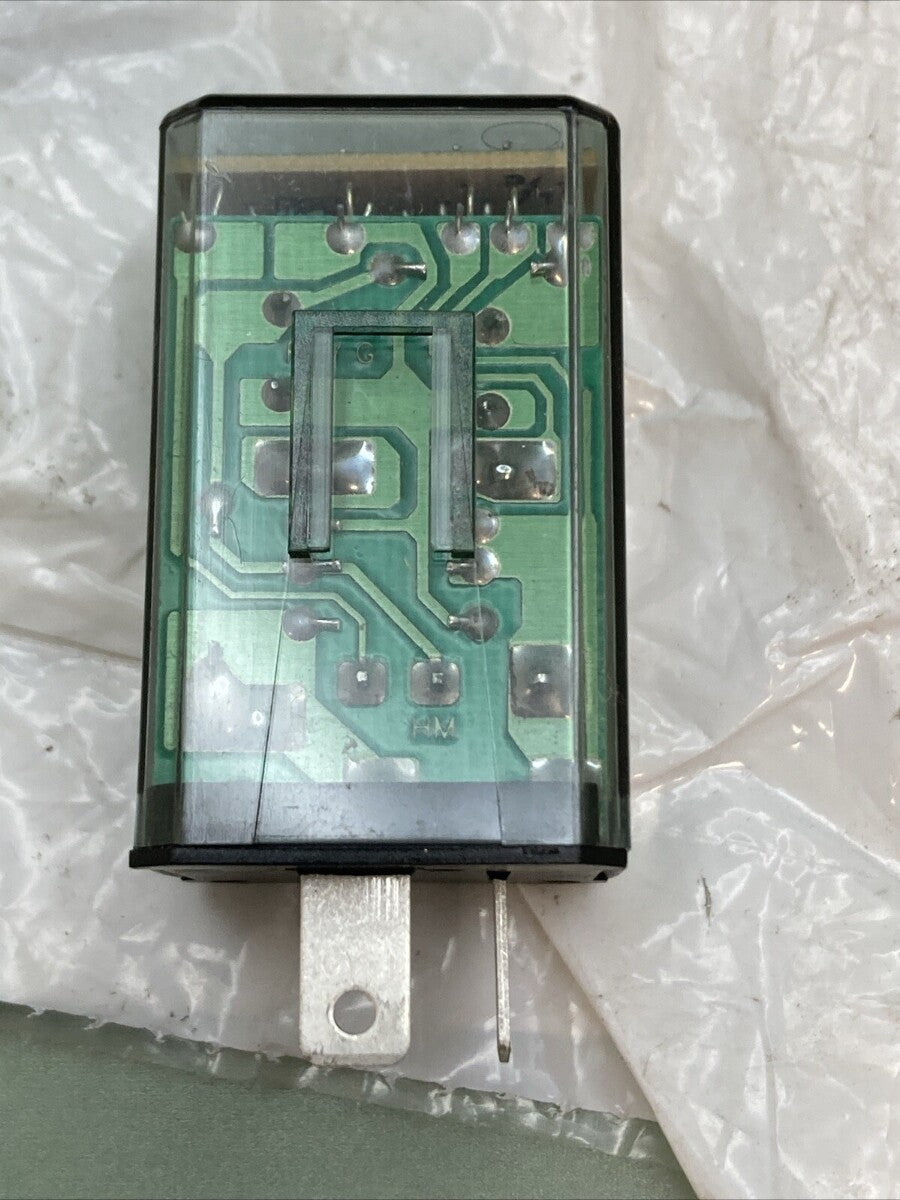 NEW IMPERIAL 80113 2-Prong Electro-Mechanical Flasher, 35 A, 11-15 V, Clear