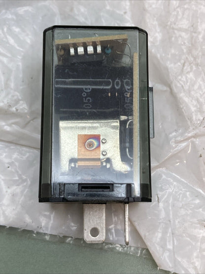 NEW IMPERIAL 80113 2-Prong Electro-Mechanical Flasher, 35 A, 11-15 V, Clear