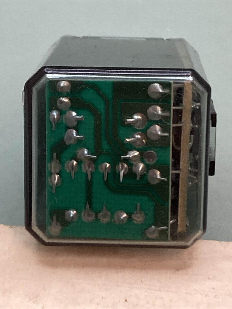 NEW IMPERIAL 80113 2-Prong Electro-Mechanical Flasher, 35 A, 11-15 V, Clear