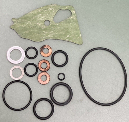 NEW GENUINE HONDA 061B1-HC0-T00 GASKET SET - SEE PHOTOS - 3 GASKETS