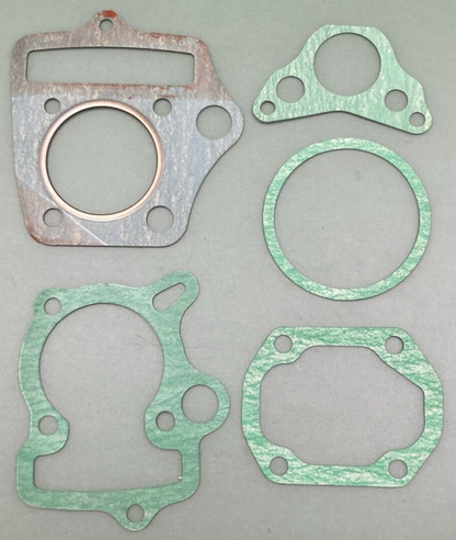 NEW GENUINE HONDA 06110-098-T70 GASKET SET - SEE PHOTOS FOR PARTS INCLUDED