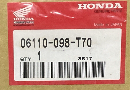 NEW GENUINE HONDA 06110-098-T70 GASKET SET - SEE PHOTOS FOR PARTS INCLUDED