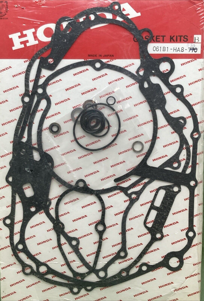 NEW GENUINE HONDA 061B1-HA8-770 GASKET KIT B - COMPLETE