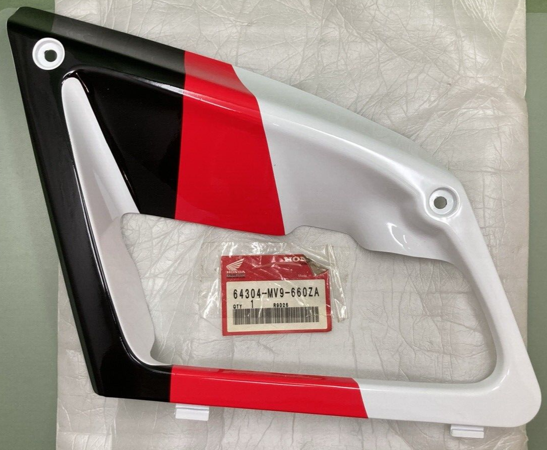 NEW GENUINE HONDA 64304-MV9-660ZA LID SET RIGHT LOWER COWL WHITE BLACK & RED