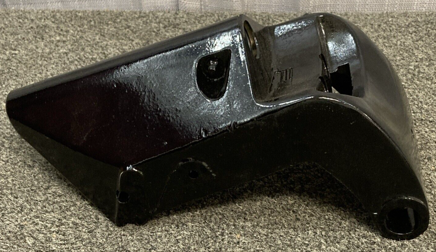 NEW GENUINE MERCURY 1461-2683A2 SWIVEL BRACKET OUTBOARD 20HP