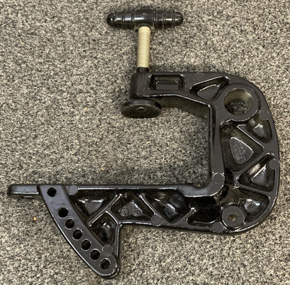 NEW MERCURY QUICKSILVER 1467-5406A2 CLAMP BRKT ASM OUTBOARD 3.8-9.8 40HP