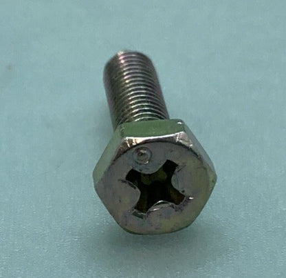 QTY 4 NEW GENUINE KAWASAKI 92011-016 SCREW 4X16, ENGINE COVERS