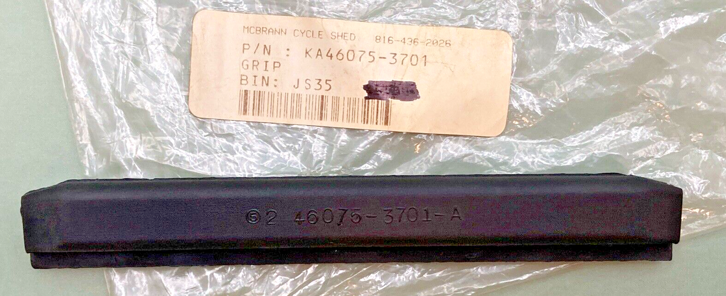 NEW REPLACES KAWASAKI 46075-3701 GRIP, HULL