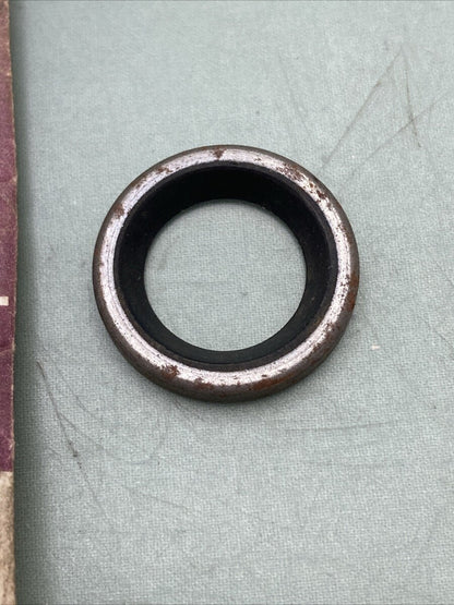 NEW GENUINE MERCURY 26-21642 OIL SEAL