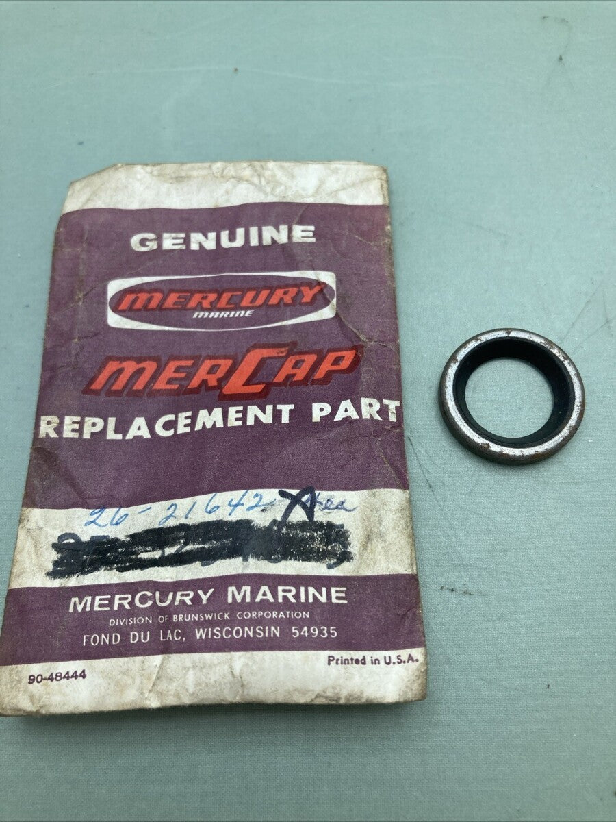 NEW GENUINE MERCURY 26-21642 OIL SEAL