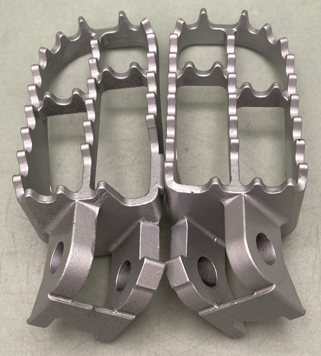 NEW GENUINE KAWASAKI 34028-5021 STEP KIT RIGHT AND LEFT