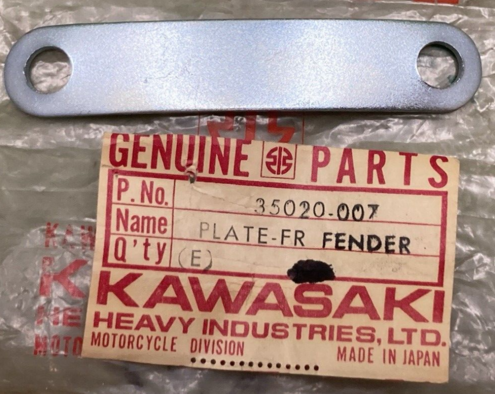 NEW GENUINE KAWASAKI 35020-007 PLATE FRONT FENDER FLAP