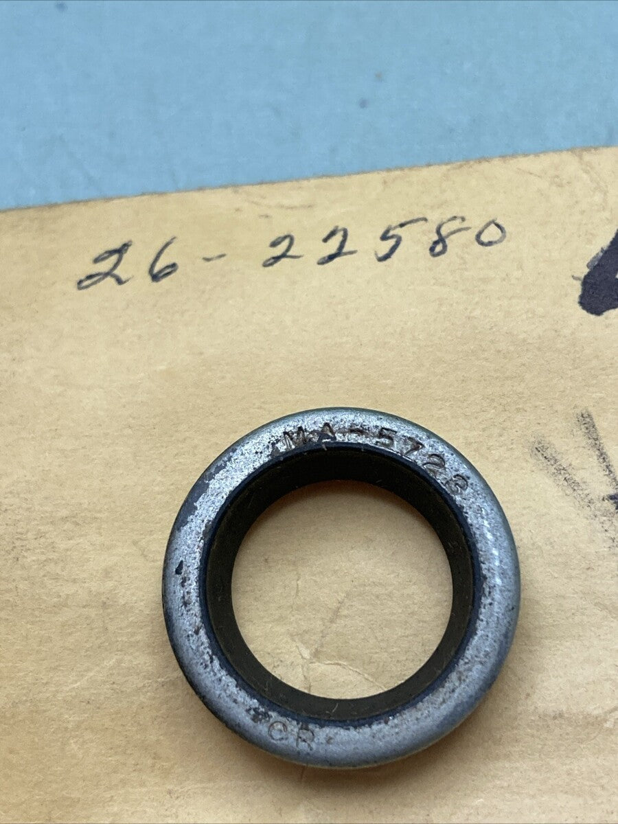NEW REPLACES MERCURY QUICKSILVER 26-22580 OIL SEAL