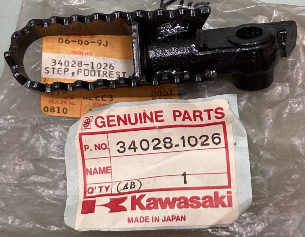 NEW GENUINE KAWASAKI 34028-1026 STEP FOOTREST LEFT
