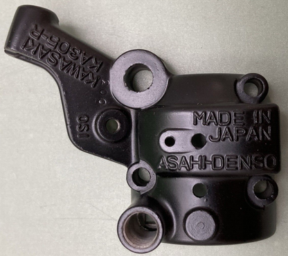 NEW GENUINE KAWASAKI 46022-017 CASE HANDLEBAR RIGHT LOWER