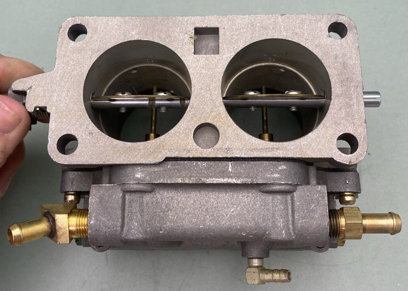 NEW GENUINE MERCURY QUICKSILVER 1374-9242A10 CARBURETOR OUTBOARD 175HP