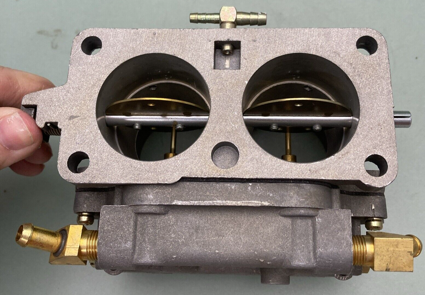 NEW GENUINE MERCURY QUICKSILVER 1374-9242A11 CARBURETOR ASM OUTBOARD 175HP