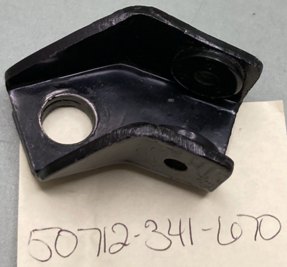 HONDA 50712-341-670 BRACKET LEFT PILLION STEP