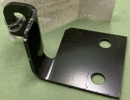 NEW Navistar International 3565269C1 Bracket Hood Safety Cable