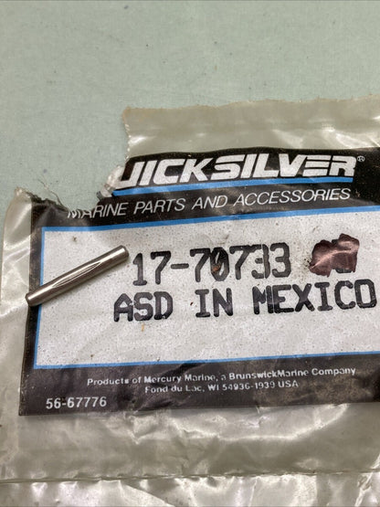 QTY 4 NEW GENUINE MERCURY QUICKSILVER 17-70733 PIN, SHEAR