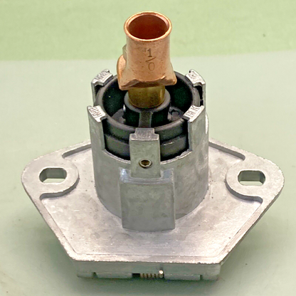 NEW POWER PRODUCTS EL23101 Single Pole Socket