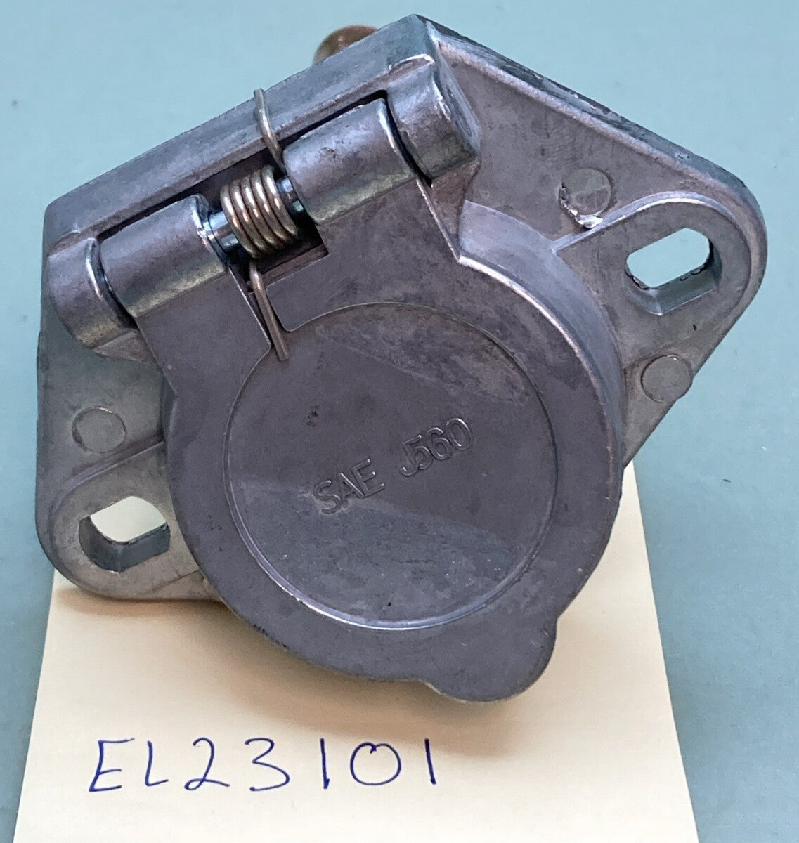 NEW POWER PRODUCTS EL23101 Single Pole Socket