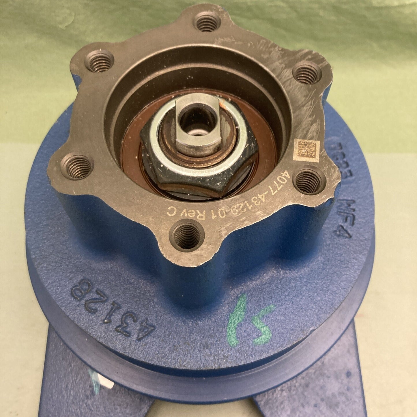 NEW GENUINE BORGWARNER 1077-08207-01 Fan Hub, Rear Air