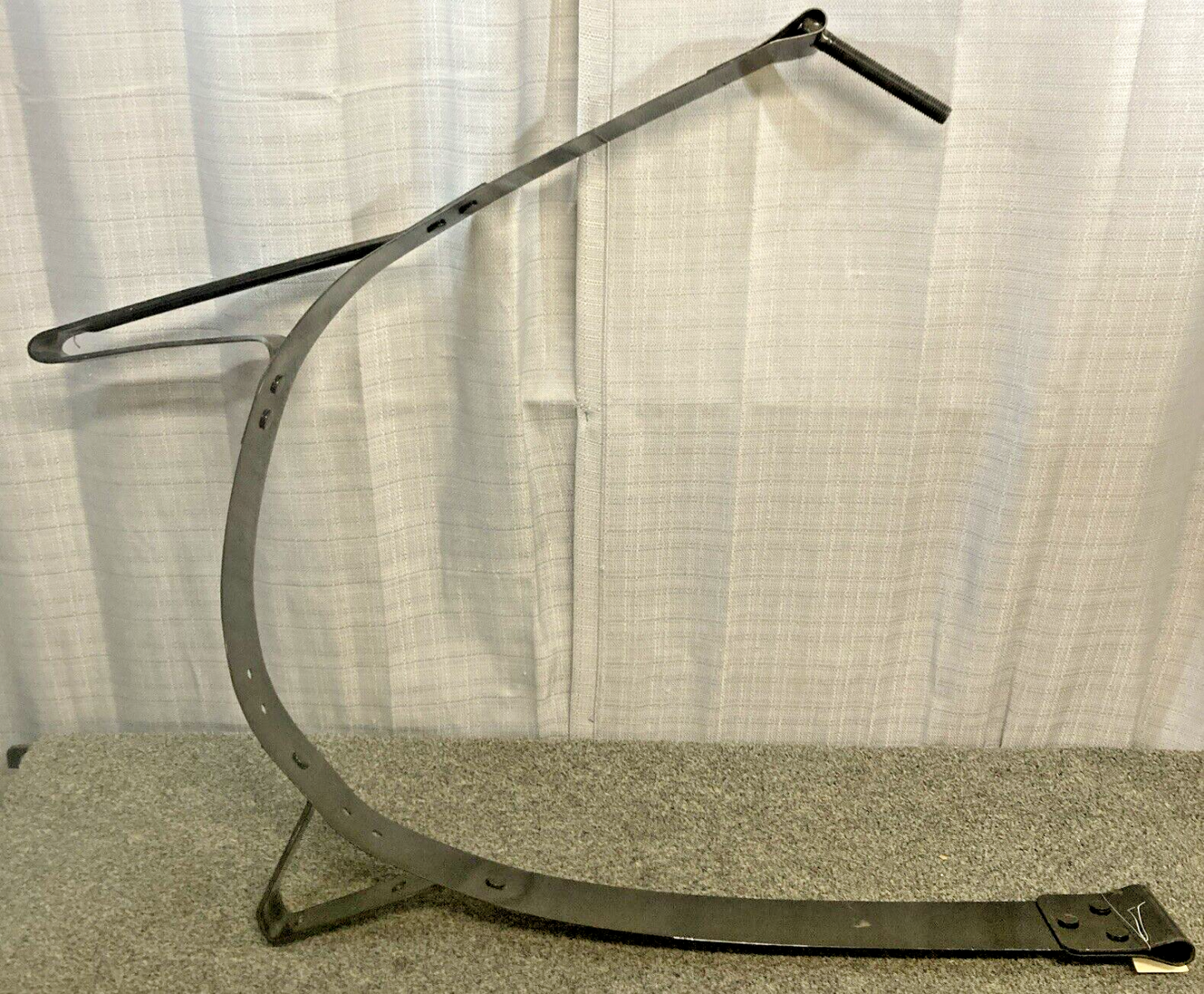NEW VOLVO 20517779 FUEL TANK STRAP