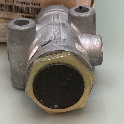 NEW GENUINE BENDIX 281459N TR-3 Series 40 psi Die Cast Zinc Inversion Valve