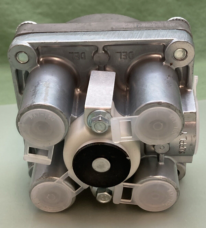 NEW GENUINE PBC AV110380 Relay Valve