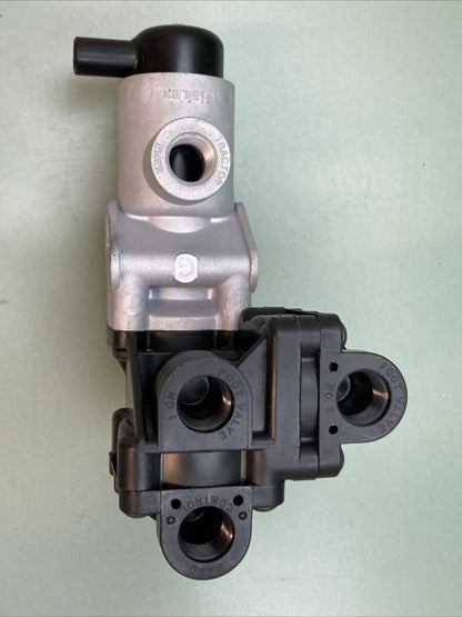 NEW GENUINE HALDEX KN34110X Two-Line Tractor Protection Valve