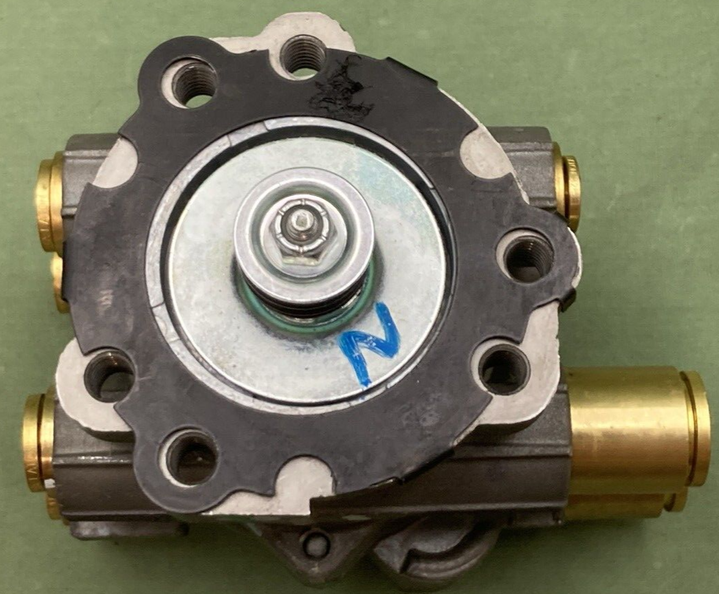 NEW GENUINE BENDIX 3519692C92 VALVE AIR BRAKE FOOT