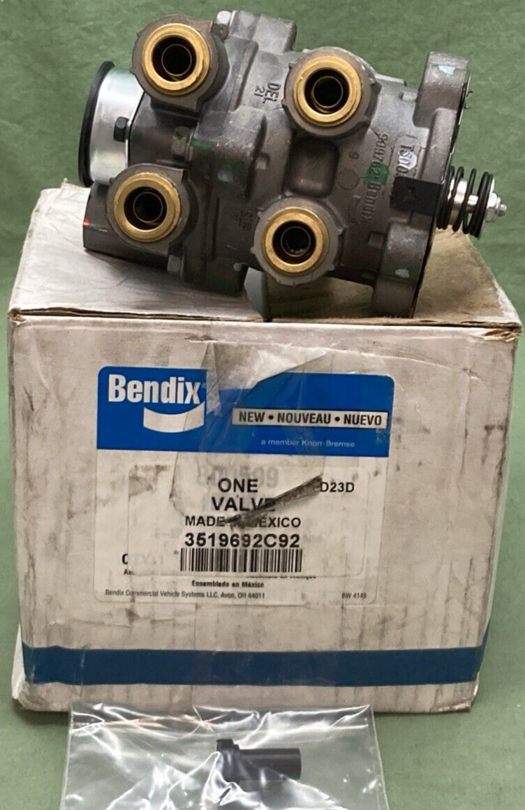 NEW GENUINE BENDIX 3519692C92 VALVE AIR BRAKE FOOT