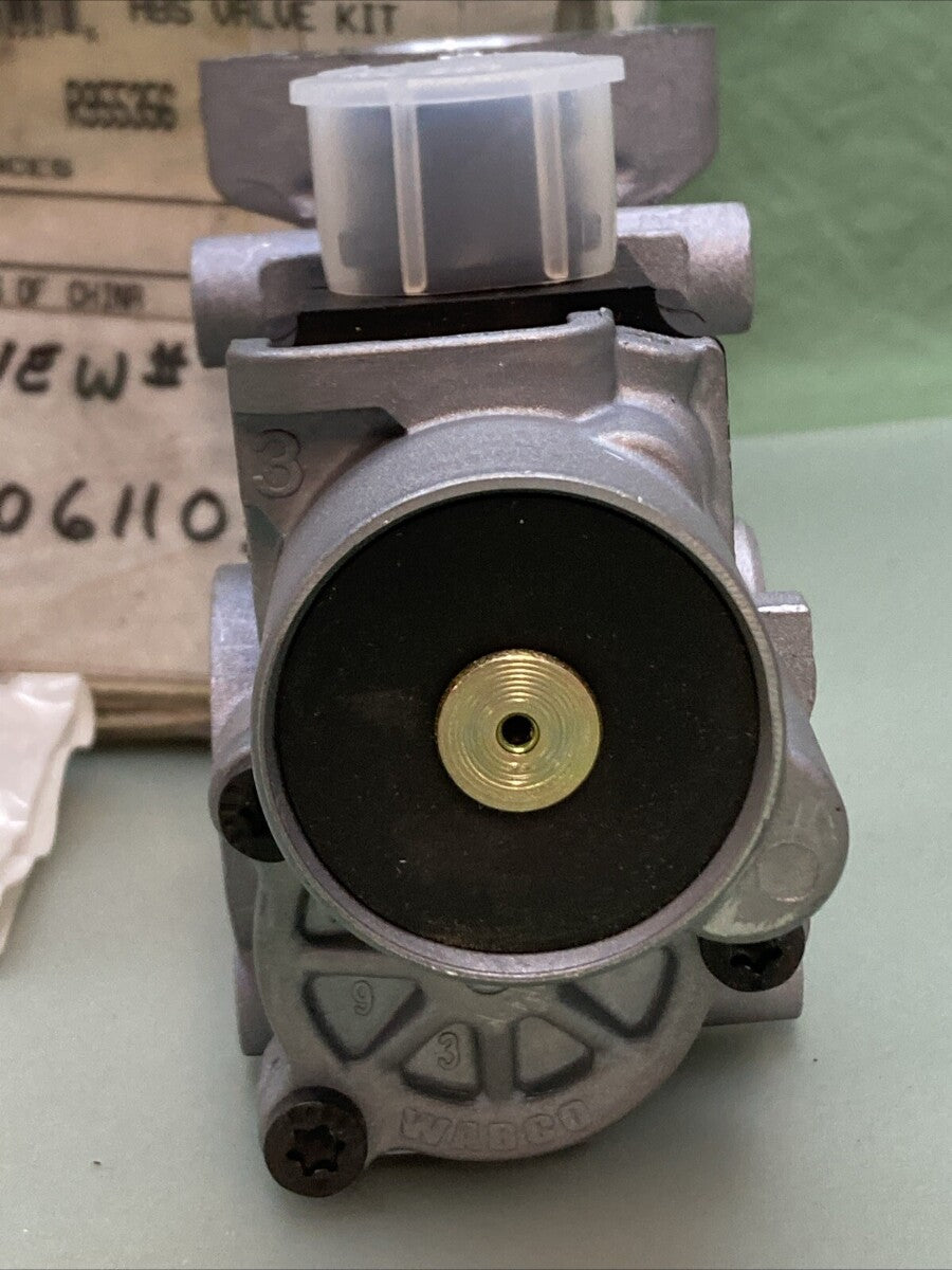 NEW GENUINE MERITOR WABCO R955356 ABS VALVE KIT W0400611030
