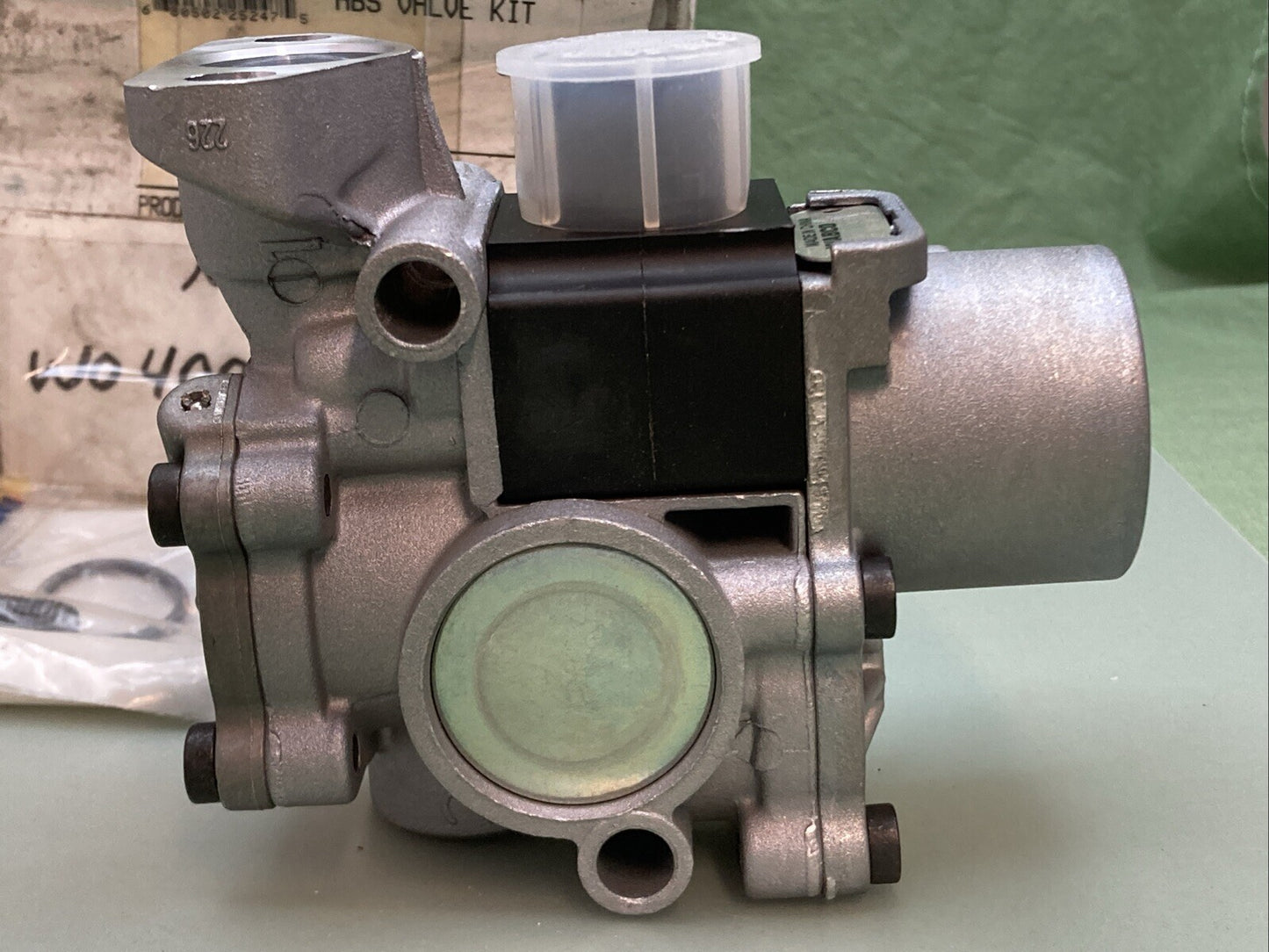 NEW GENUINE MERITOR WABCO R955356 ABS VALVE KIT W0400611030