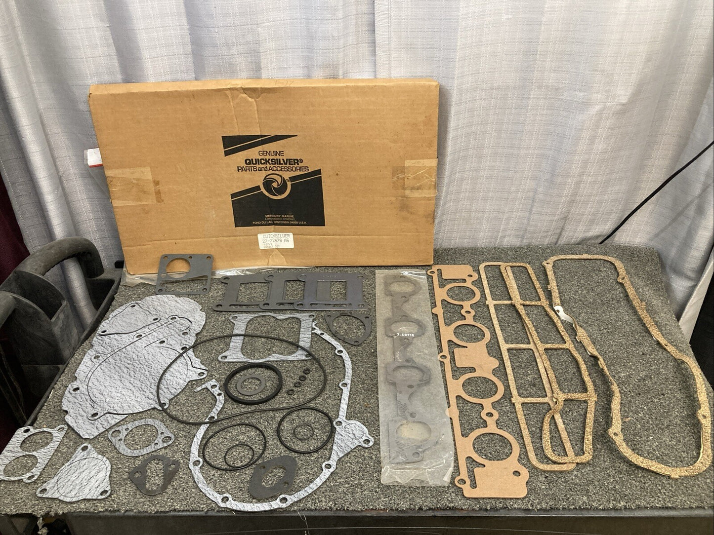 NEW GENUINE MERCURY 27-72479 OVERHAUL GASKET SET, INCOMPLETE SET