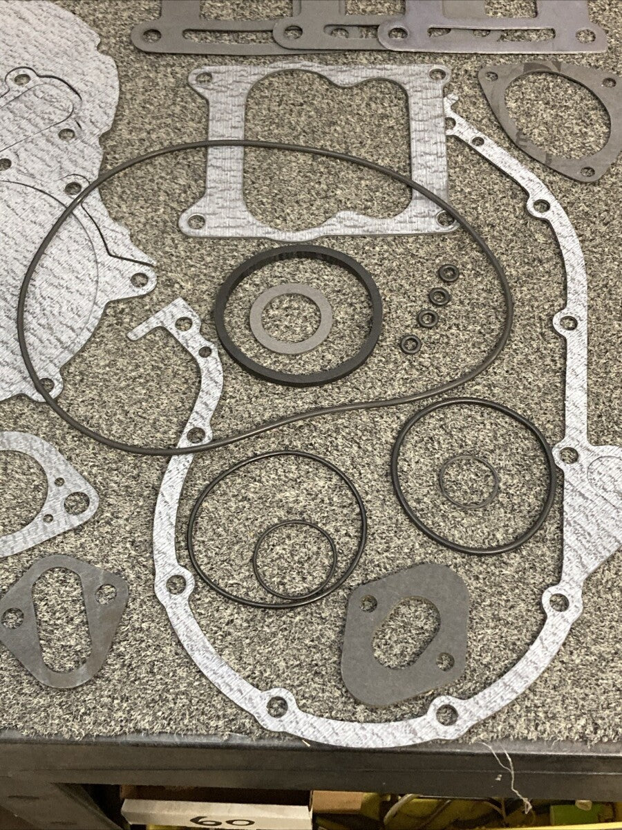 NEW GENUINE MERCURY 27-72479 OVERHAUL GASKET SET, INCOMPLETE SET