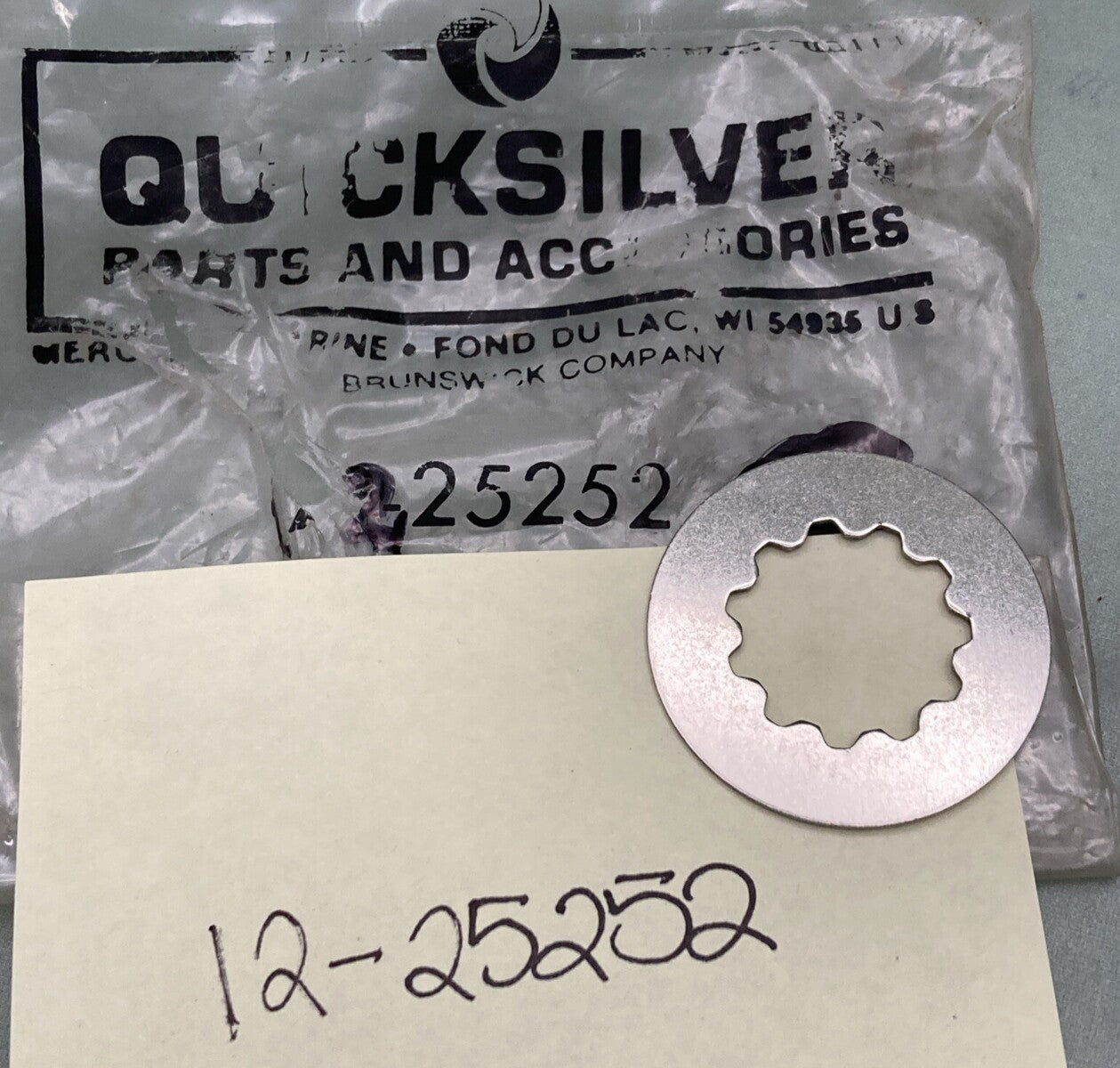 QTY 2 NEW GENUINE MERCURY QUICKSILVER 12-25252 WASHER, BACKING