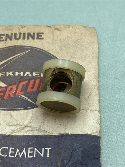 NEW GENUINE MERCURY 38685A1 TRUNNION ASSEMBLY