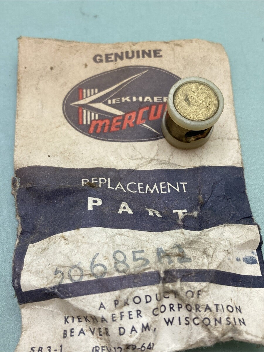 NEW GENUINE MERCURY 38685A1 TRUNNION ASSEMBLY