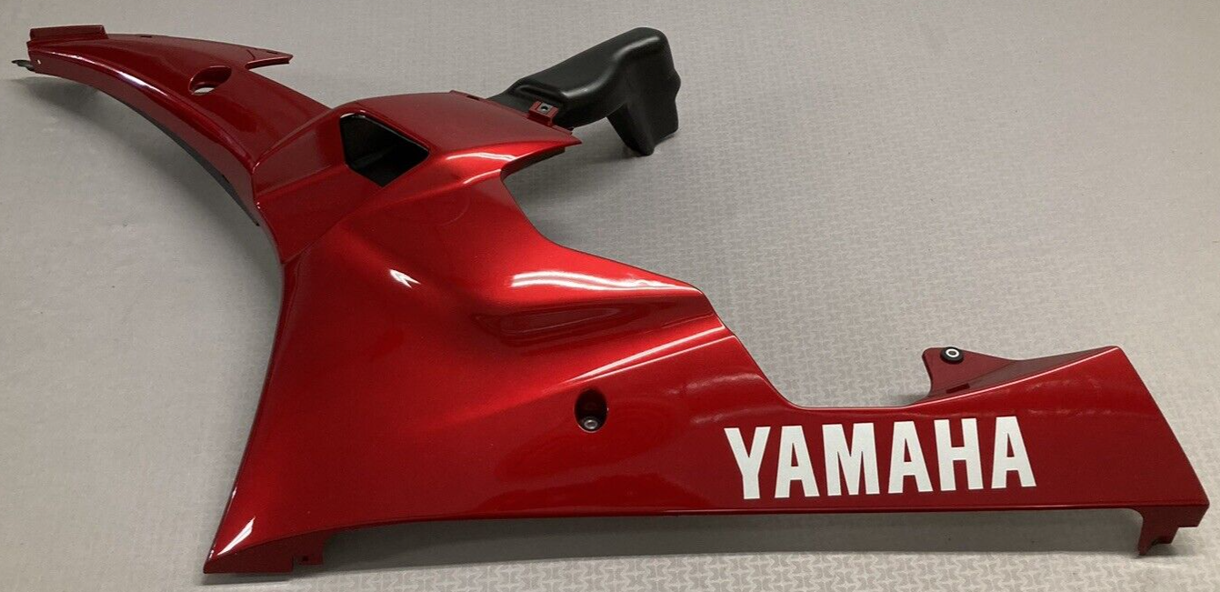 NEW GENUINE YAMAHA 2C0-Y2808-20-P5 UNDER COVER COWLING 2 LEFT SIDE RED