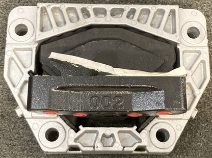 NEW GENUINE PETERBILT A85-2144-002 REAR ENGINE MOUNT BRACKET