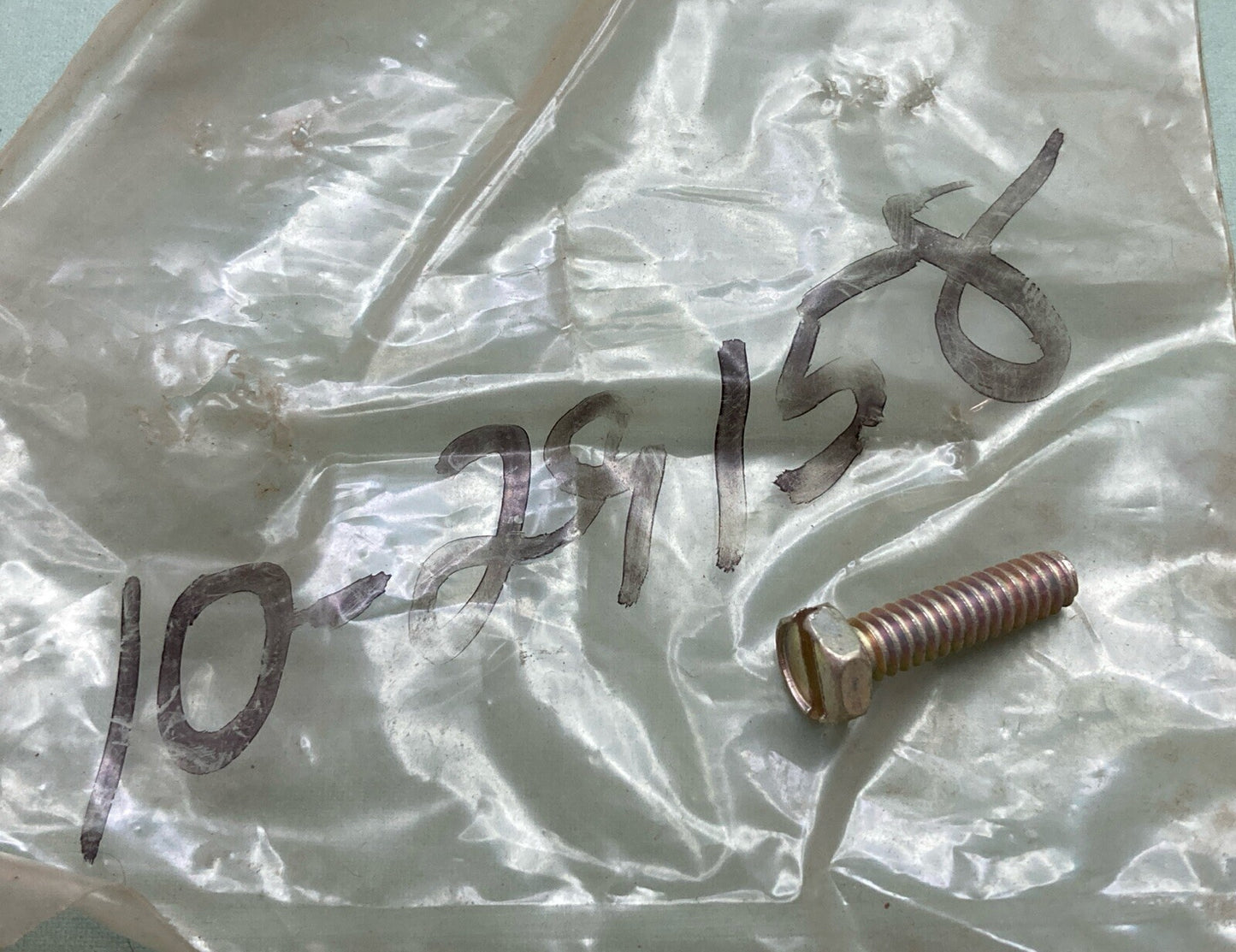 NEW REPLACES MERCURY 10-29158 SCREW